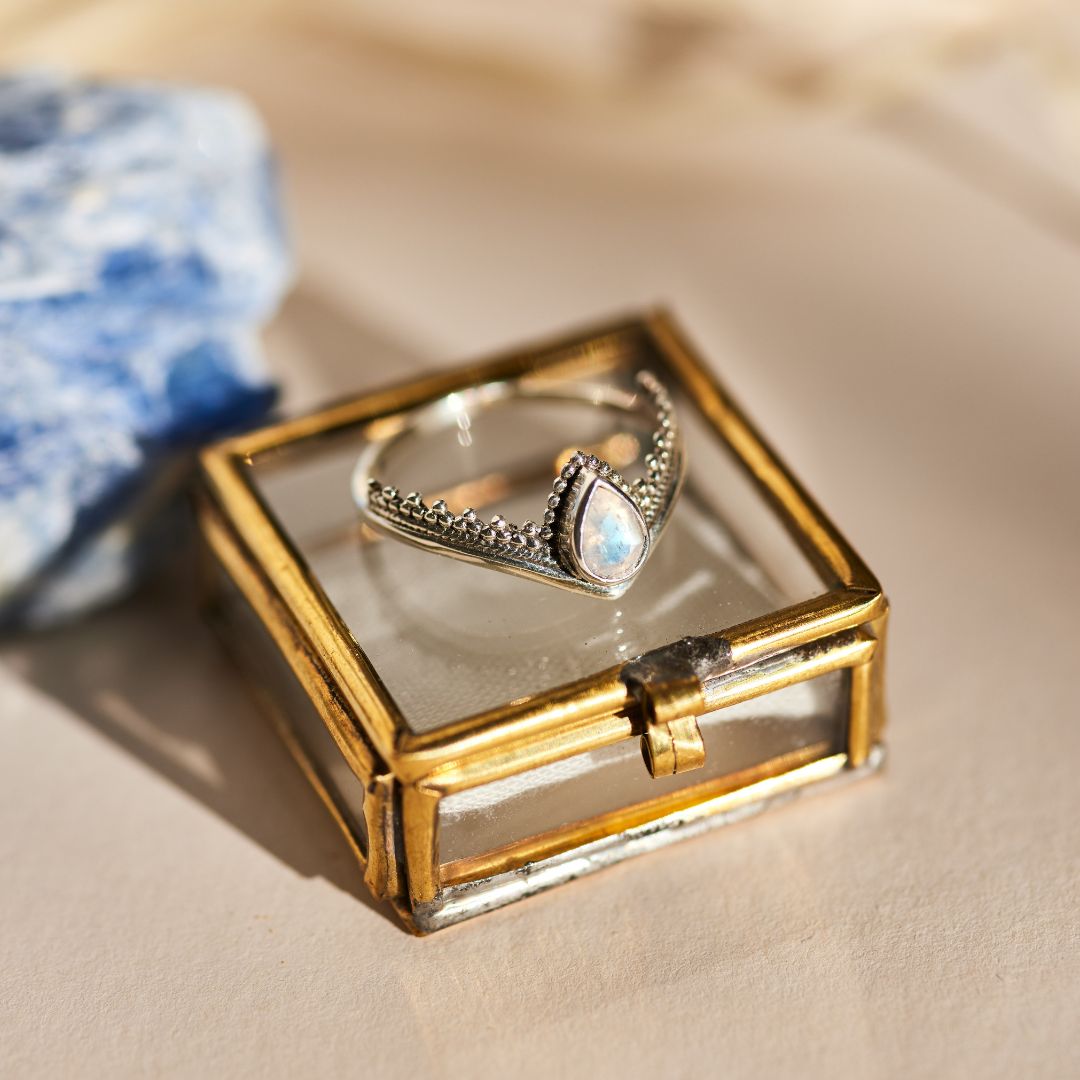 Tiara Mondstein Ring Silber