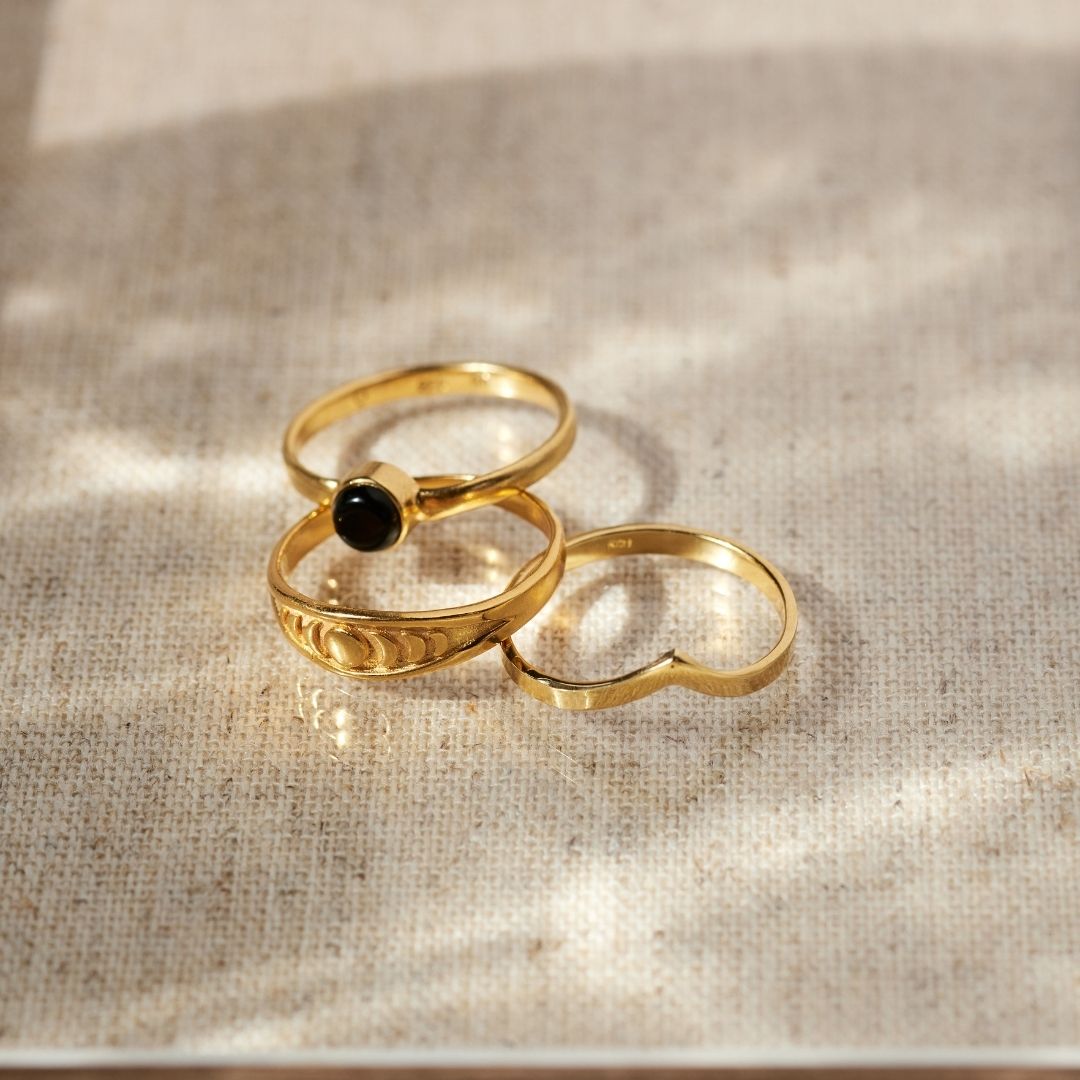 Moon Onyx Ring Golden Set