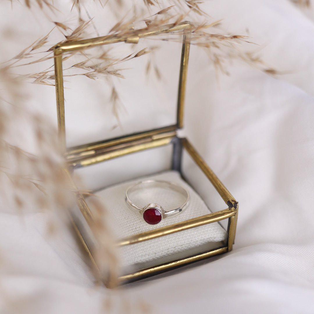 Una Rubin Ring Silber - Spirit of Liebs