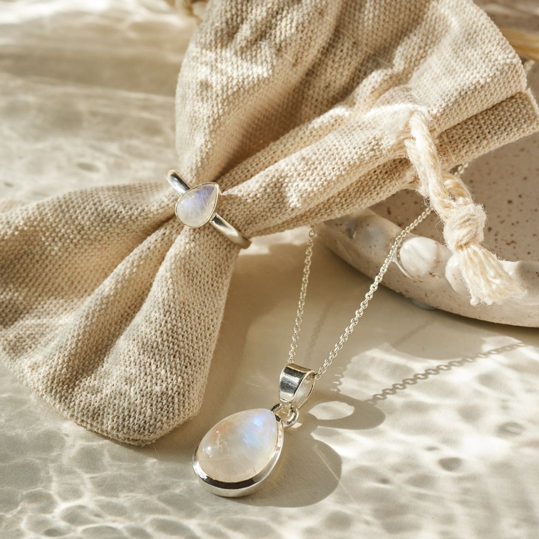 Venus Mondstein Silber Set