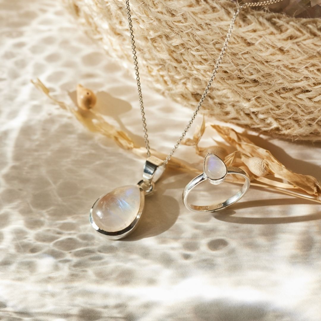 Venus Mondstein Silber Set
