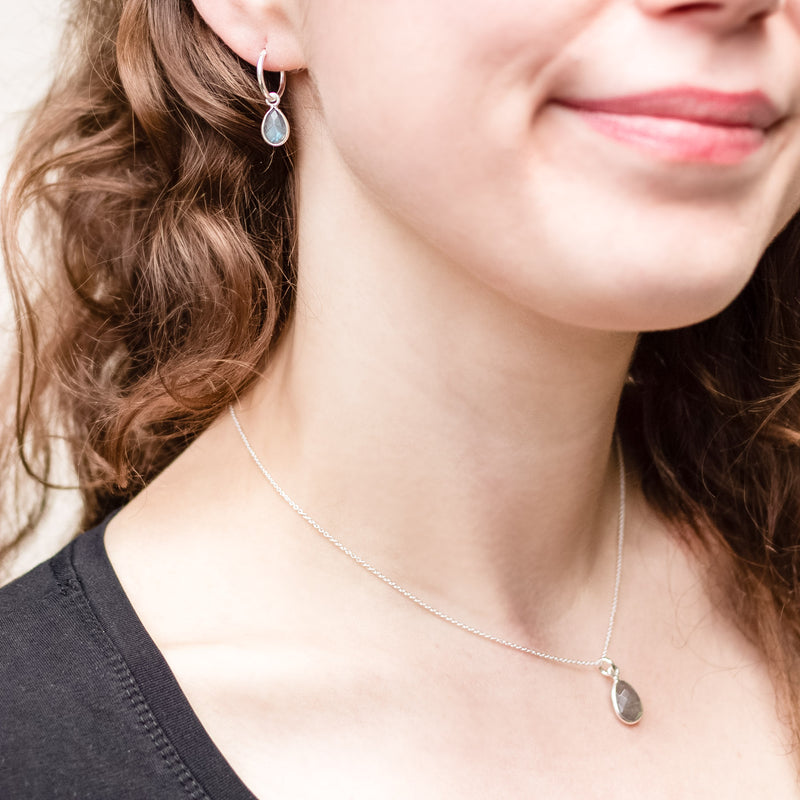 SOL Drops Labradorit Charm Silber