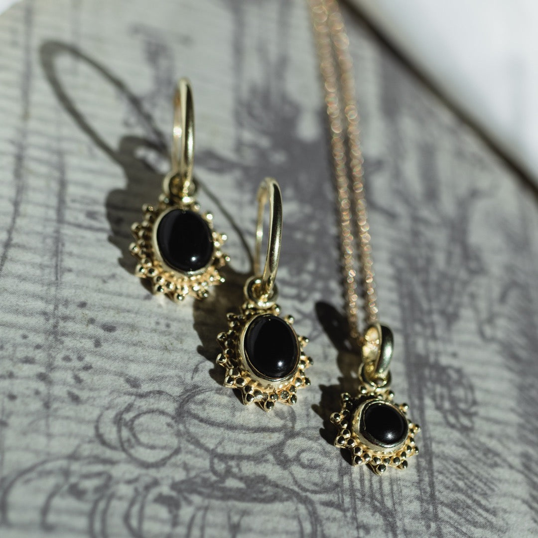 Indische Sonne Onyx Charm Golden - Spirit of Liebs