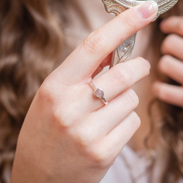 Una Peach-Mondstein Ring Silber