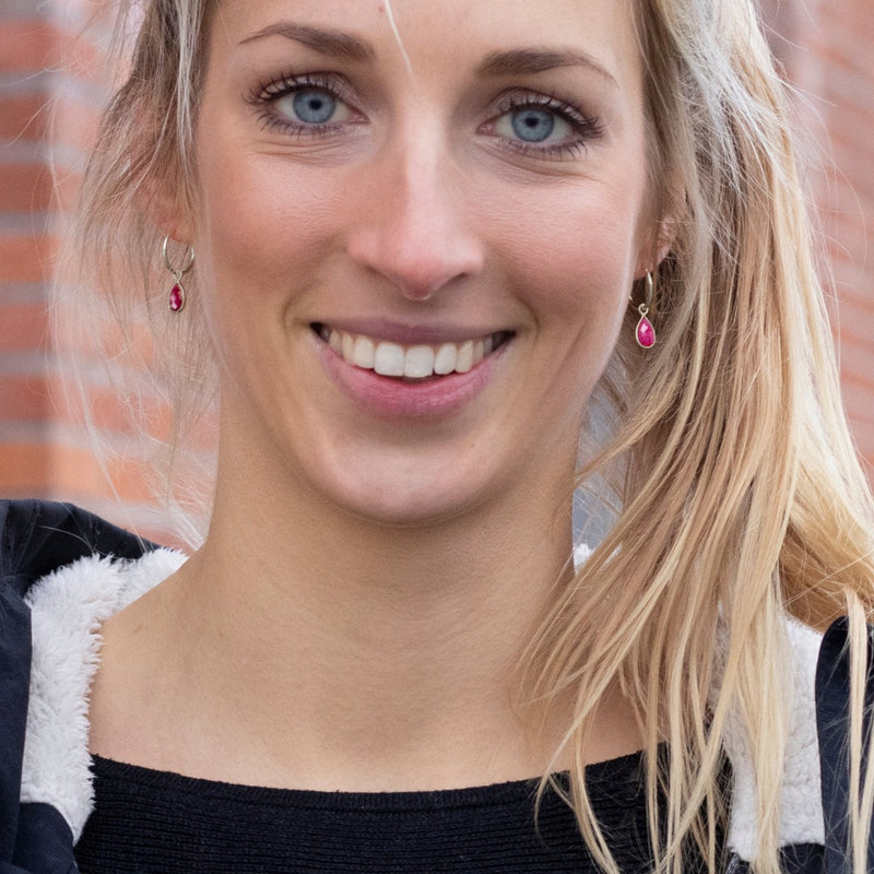 SOL Drops Rubin Small Hoops Silber