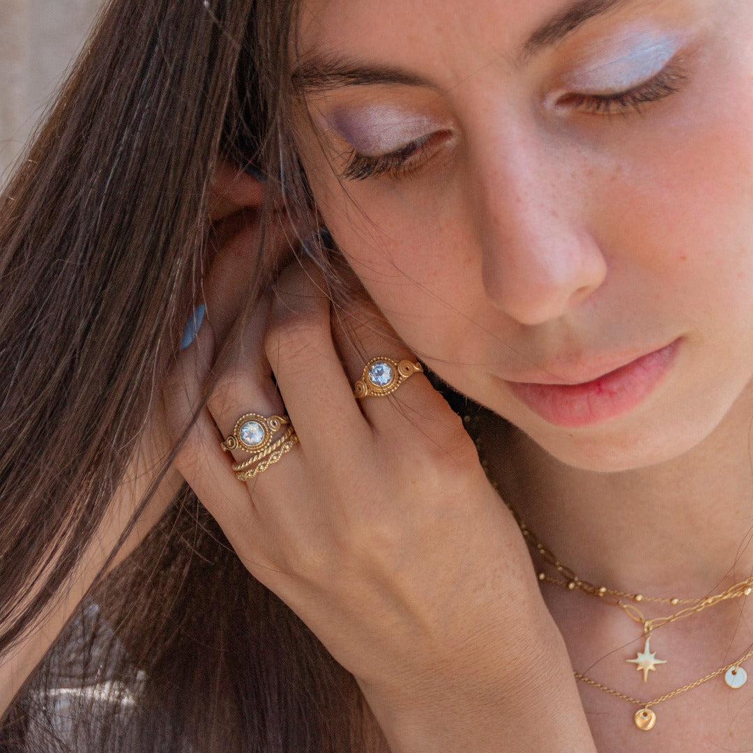 Dara Topas Ring Golden - Spirit of Liebs