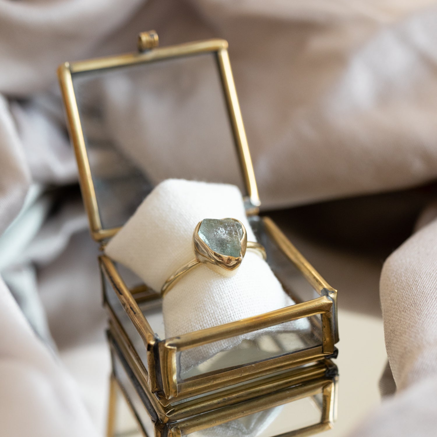 Gaia Aquamarin Ring Golden - Spirit of Liebs
