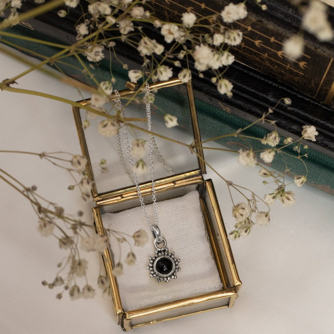 Indische Sonne Onyx Charm Silber - Spirit of Liebs