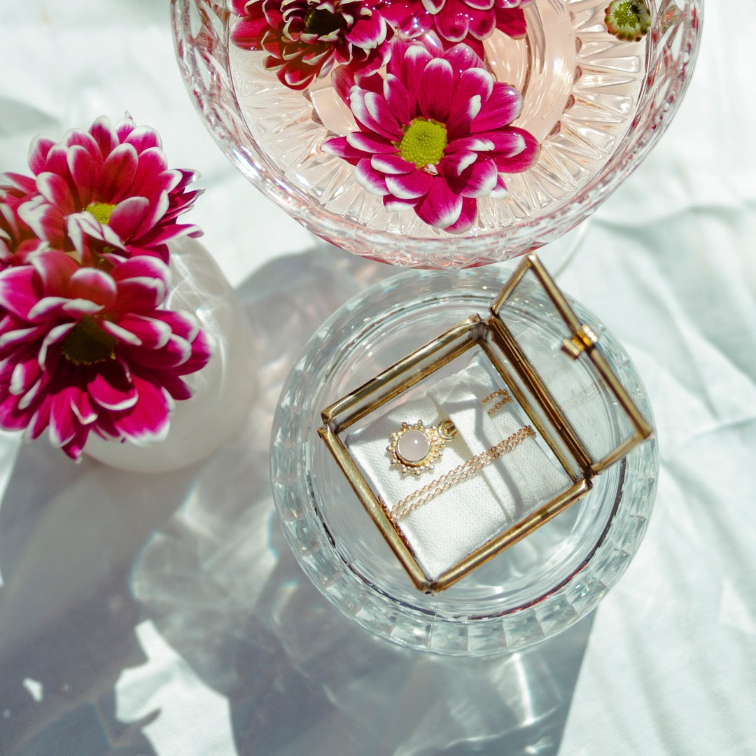 Indische Sonne Rosenquarz Charm Golden - Spirit of Liebs