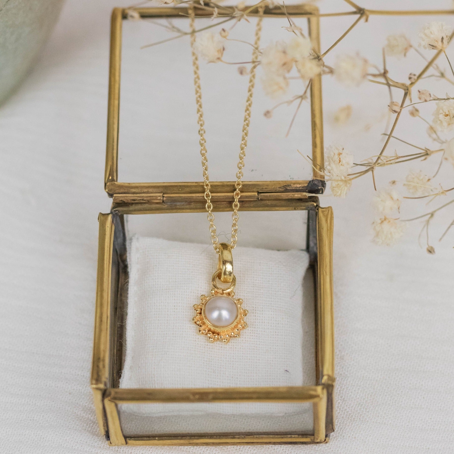 Indische Sonne Süßwasserperle Charm Golden - Spirit of Liebs