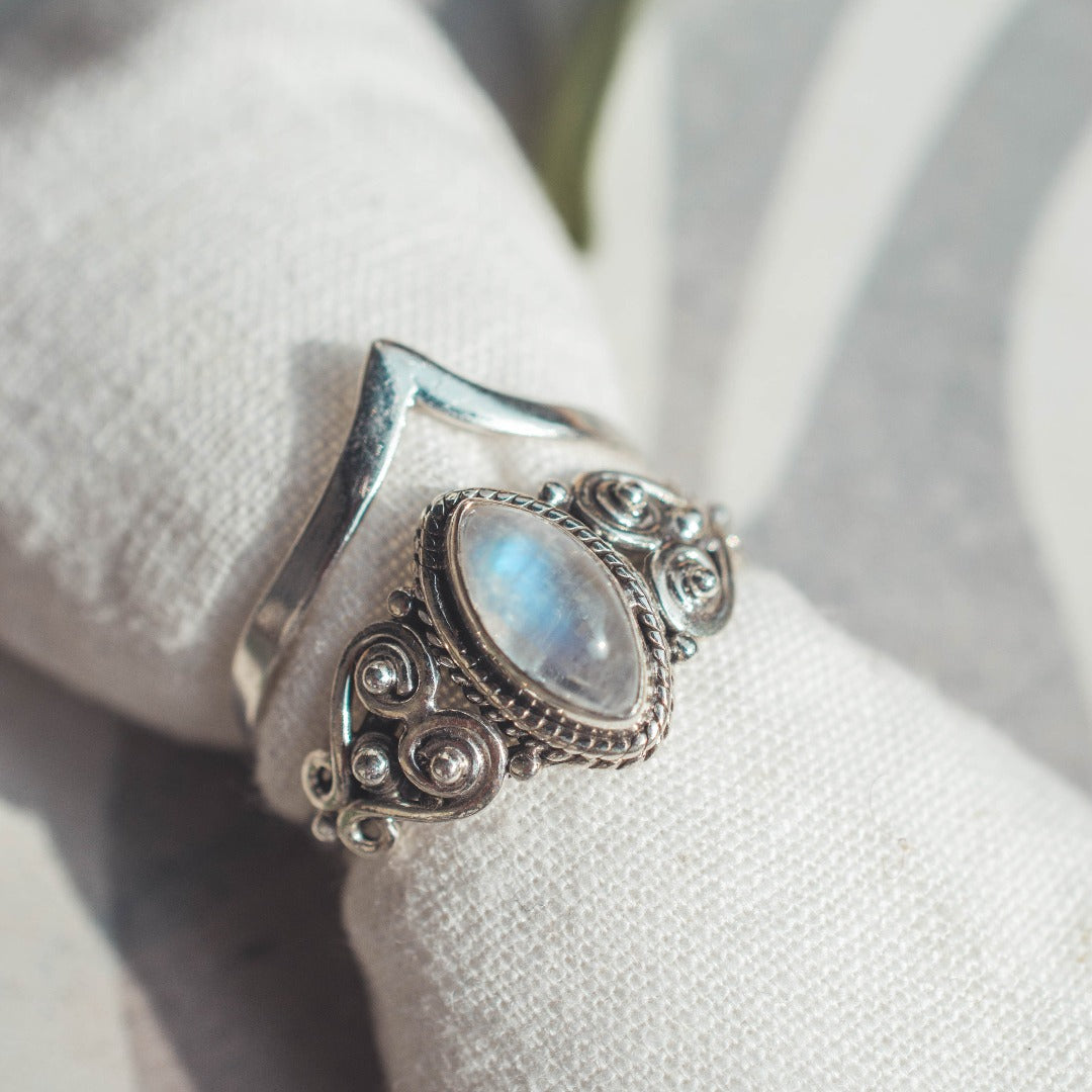 Namaste Mondstein Ring Silber - Spirit of Liebs