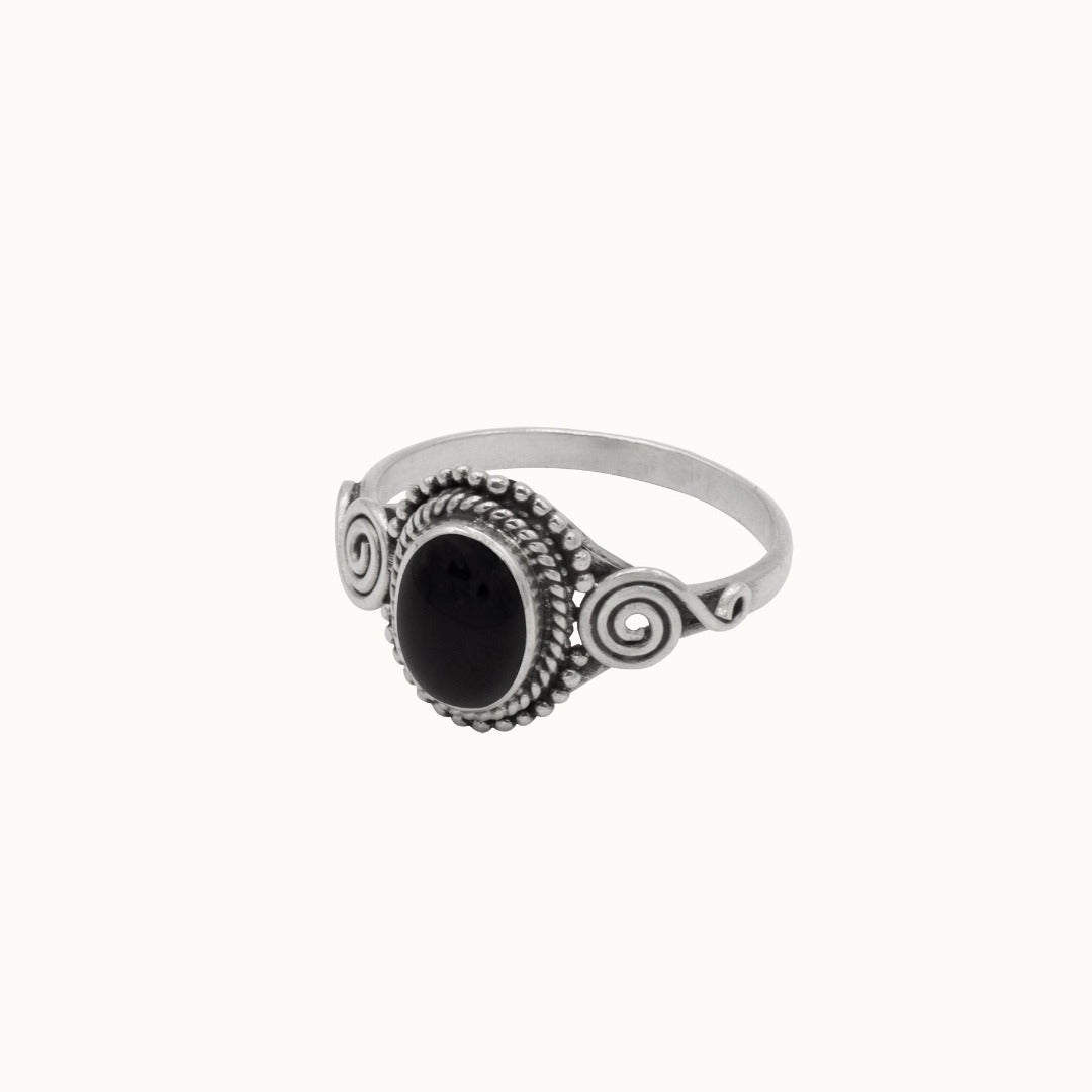 Nirmala Onyx Ring Silber - Spirit of Liebs