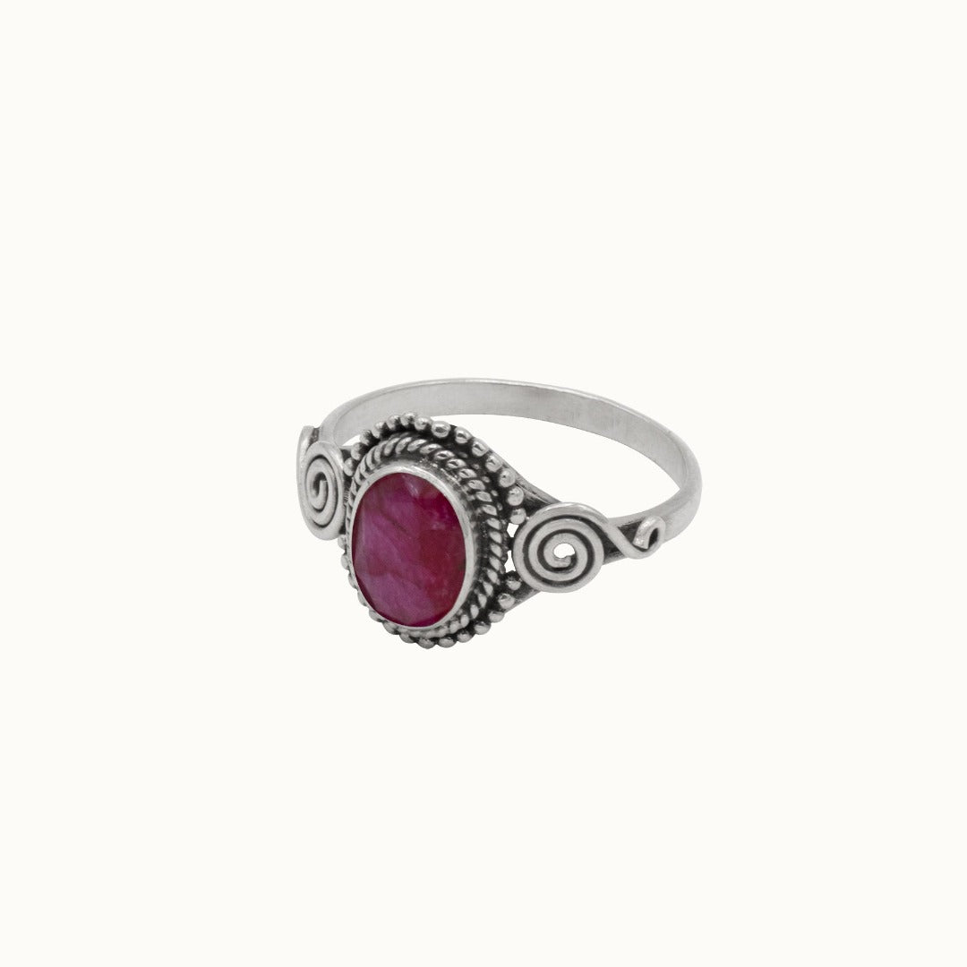 Nirmala Rubin Ring Silber - Spirit of Liebs